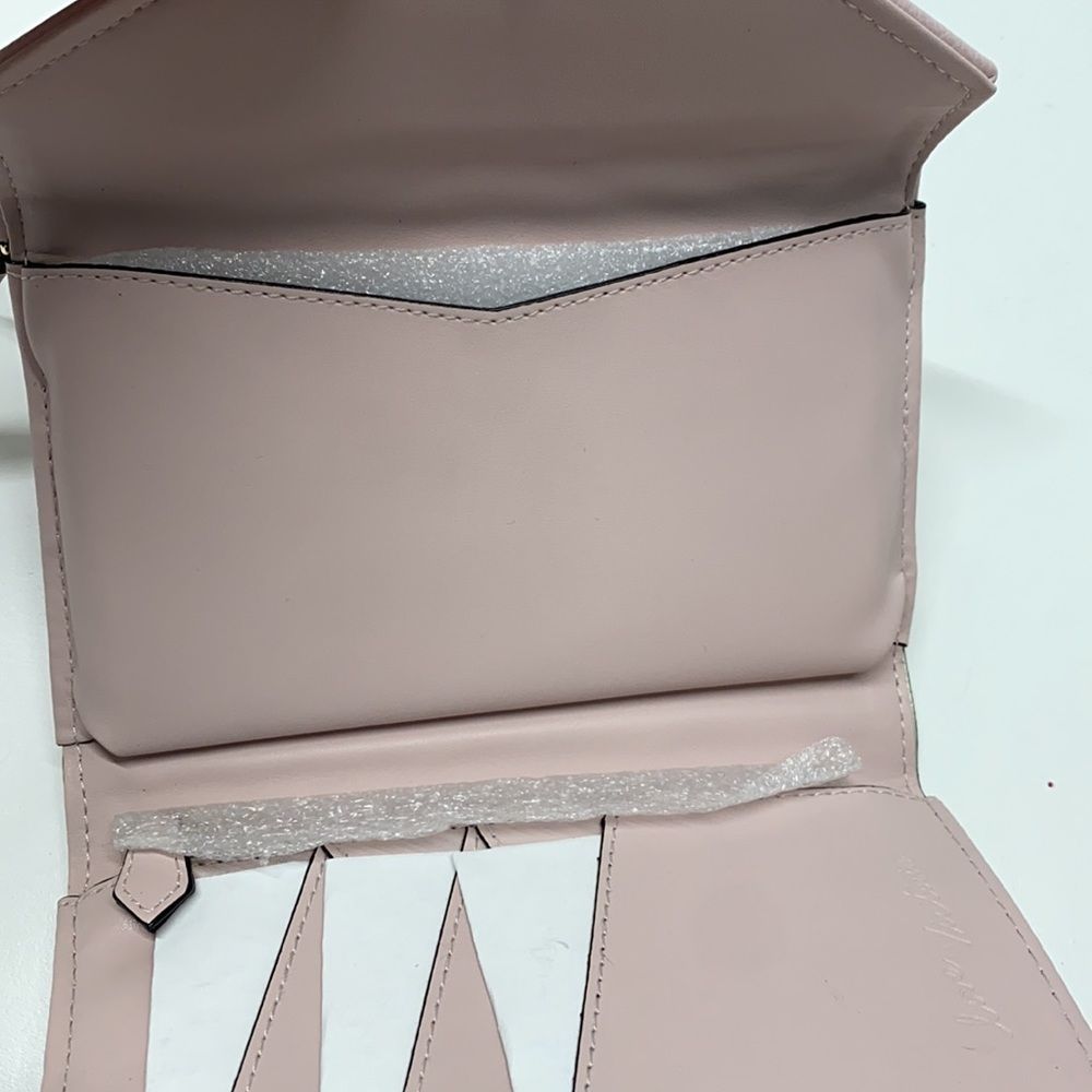 🔥VICTORIA SECRET WALLET WOMENS NEW - Picture 6 of 7